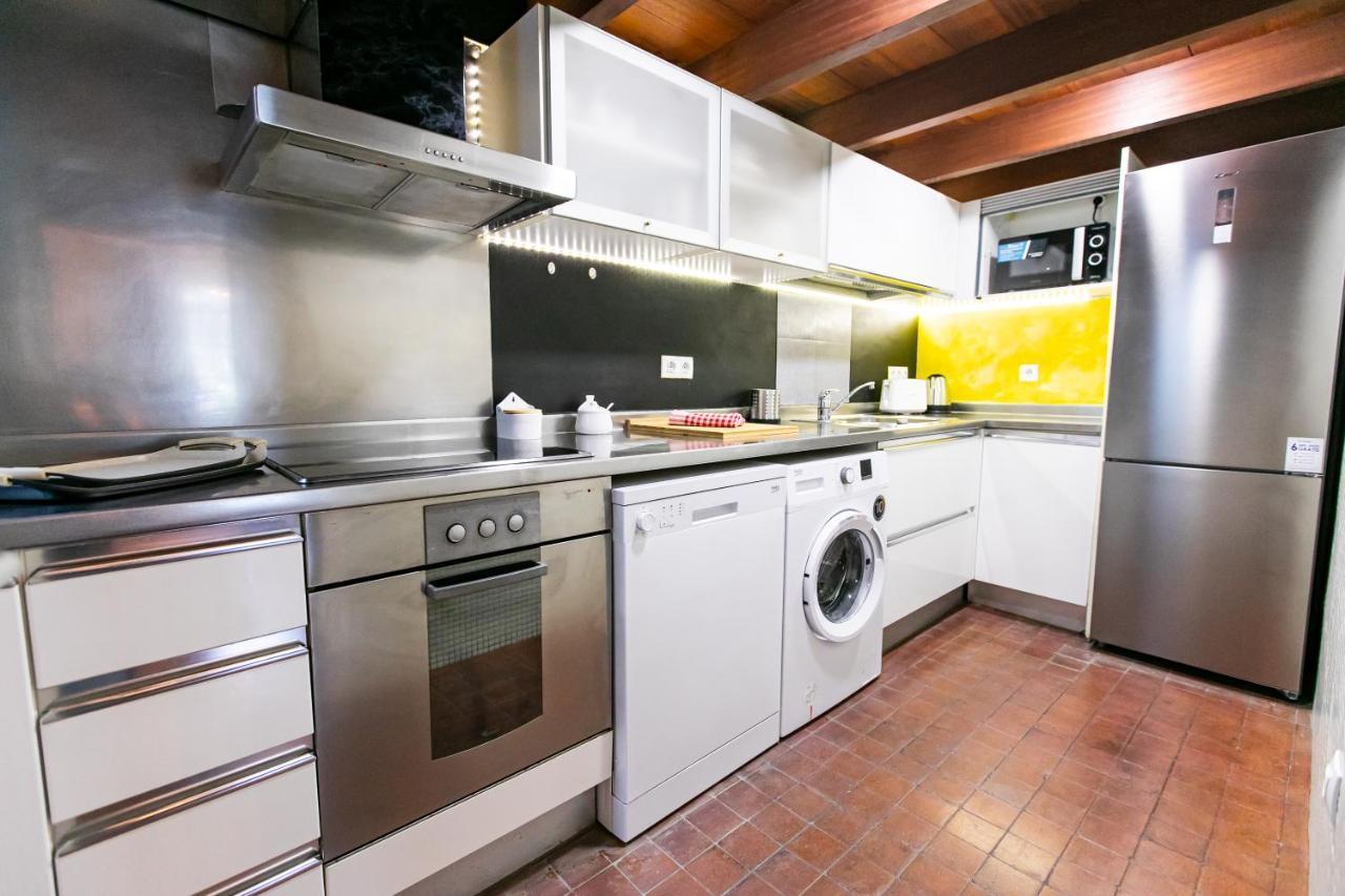 Apartamento 3 Dormitorios En Calle San Vicente. Севилья Экстерьер фото