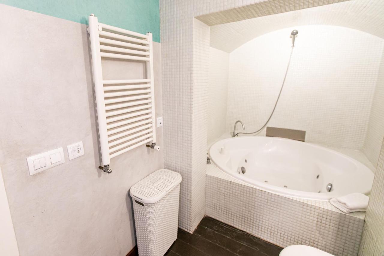Apartamento 3 Dormitorios En Calle San Vicente. Севилья Экстерьер фото