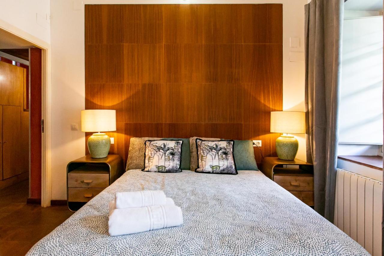 Apartamento 3 Dormitorios En Calle San Vicente. Севилья Экстерьер фото