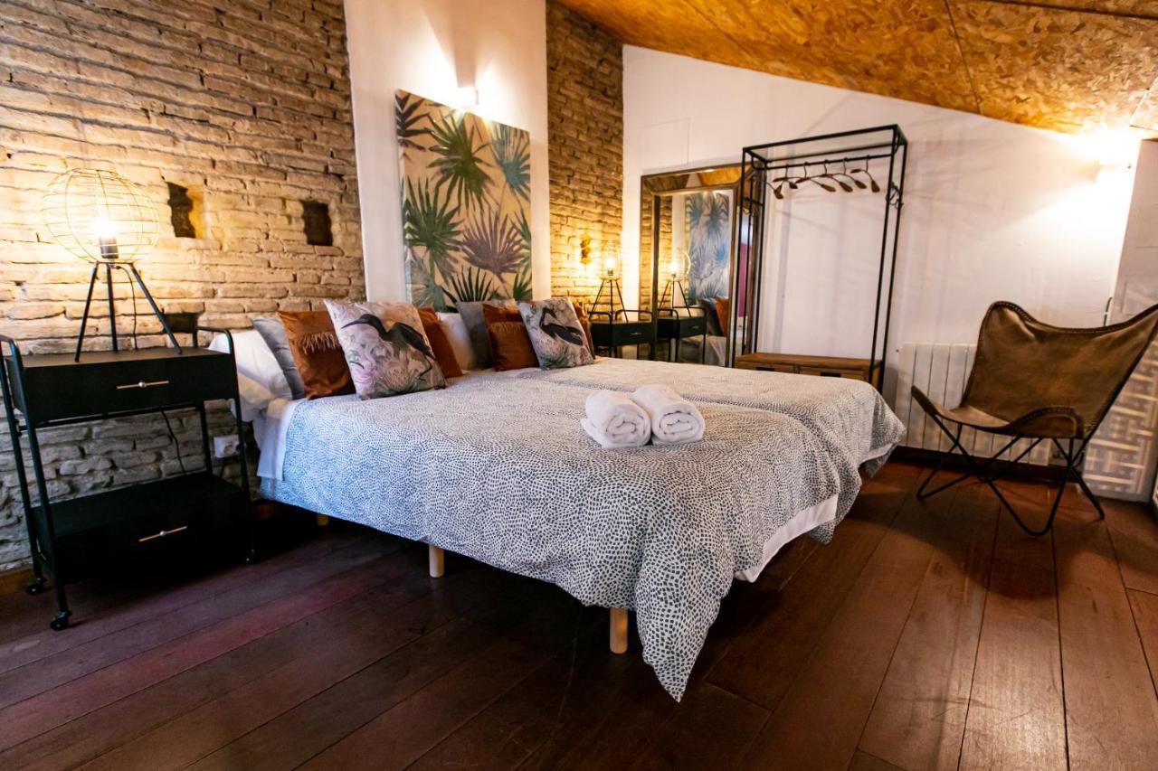 Apartamento 3 Dormitorios En Calle San Vicente. Севилья Экстерьер фото