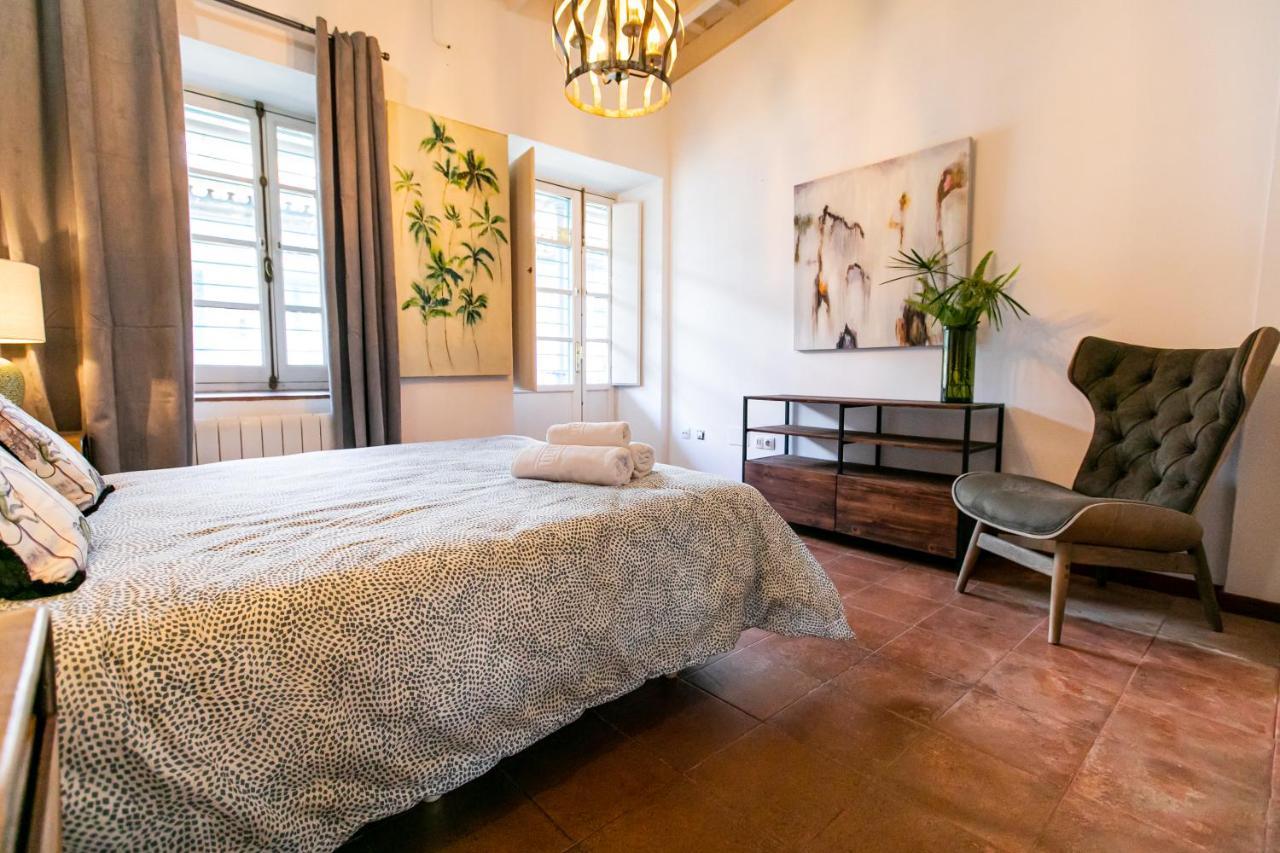 Apartamento 3 Dormitorios En Calle San Vicente. Севилья Экстерьер фото