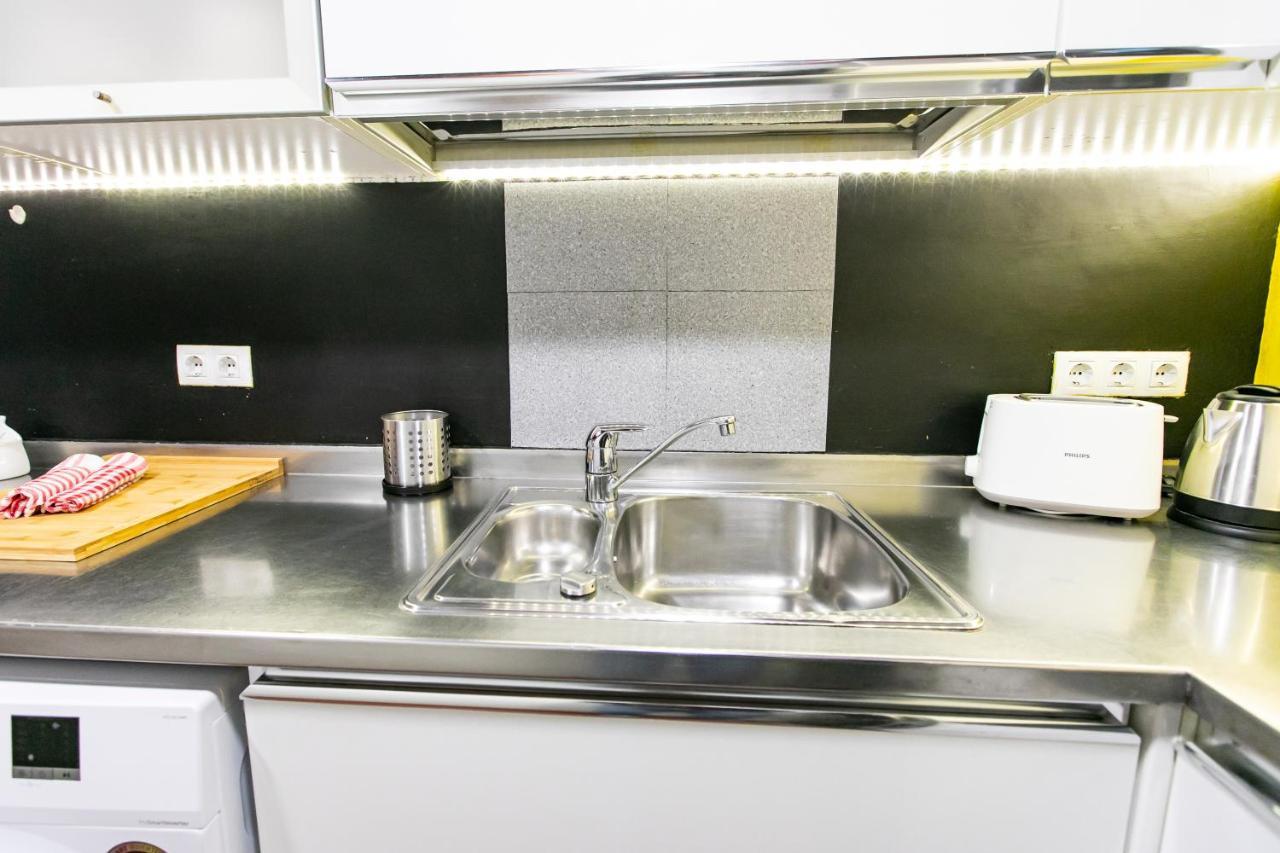 Apartamento 3 Dormitorios En Calle San Vicente. Севилья Экстерьер фото